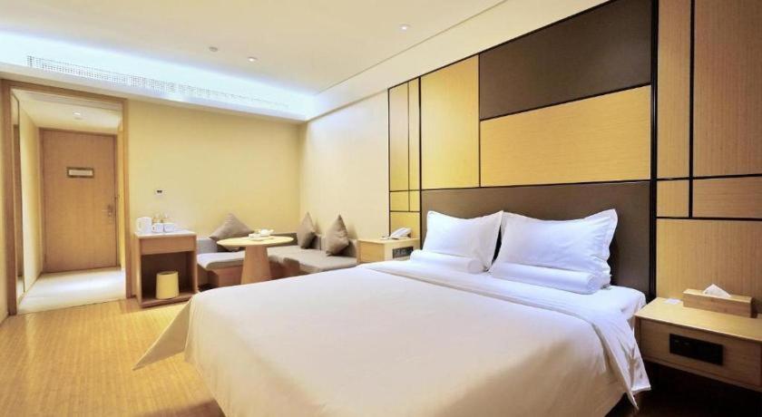 Ji Hotel Shanghai Hongqiao Yan'An XI Road Exterior photo