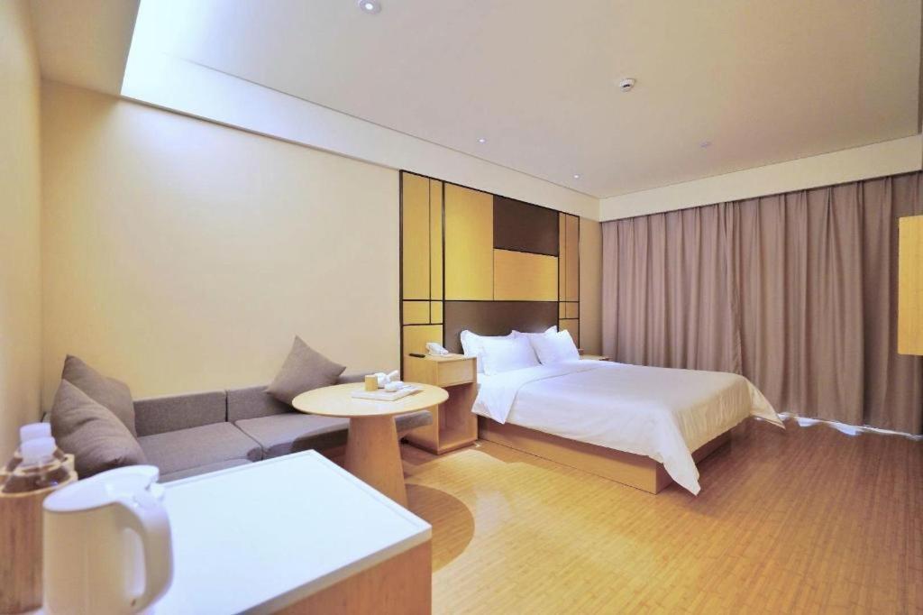 Ji Hotel Shanghai Hongqiao Yan'An XI Road Exterior photo
