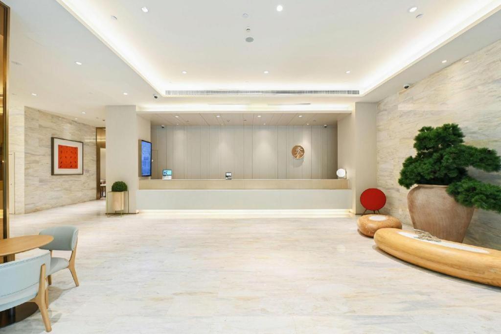 Ji Hotel Shanghai Hongqiao Yan'An XI Road Exterior photo